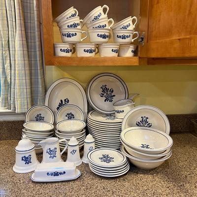 Big Lot Pfaltzgraff Blue Village China Set