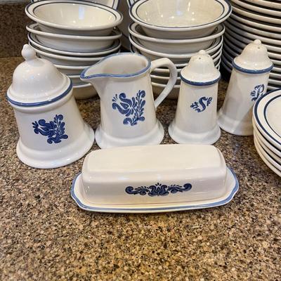 Big Lot Pfaltzgraff Blue Village China Set