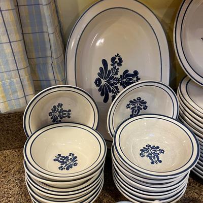 Big Lot Pfaltzgraff Blue Village China Set