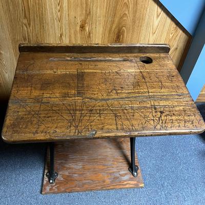 Vintage Eclipse Wood & Iron School Desk (1BL-MG)