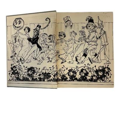 Early 1915 Edition of "The Scarecrow of Oz" Book