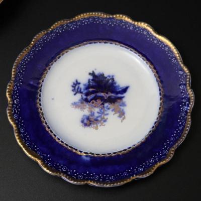 Circa 1907 Arthur J Wilkinson Royal Staffordshire Pottery Burslem England Flow Blue and Gold 2 Plates and Bowl