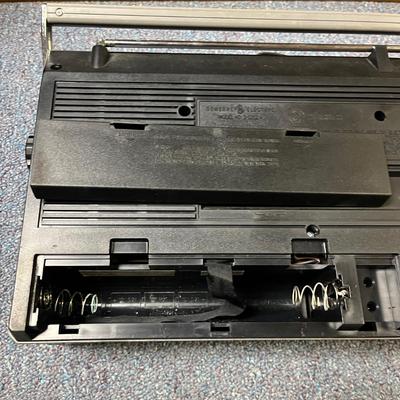 General Electric, Magnavox & Panasonic Portable AM/FM Radio and Cassette Players (1BL-MG)