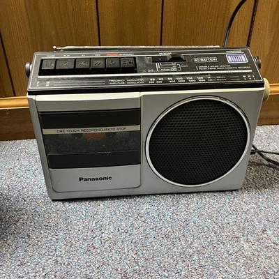 General Electric, Magnavox & Panasonic Portable AM/FM Radio and Cassette Players (1BL-MG)