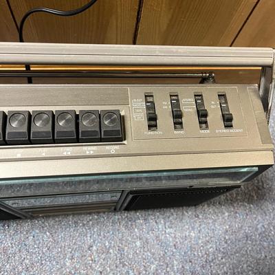 General Electric, Magnavox & Panasonic Portable AM/FM Radio and Cassette Players (1BL-MG)