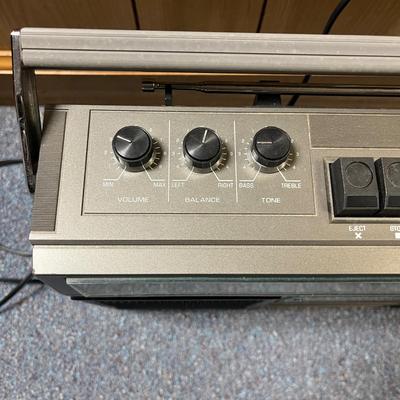 General Electric, Magnavox & Panasonic Portable AM/FM Radio and Cassette Players (1BL-MG)