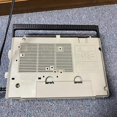 General Electric, Magnavox & Panasonic Portable AM/FM Radio and Cassette Players (1BL-MG)