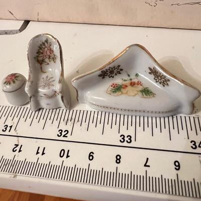 Big Lot Vintage Collectibles - Porcelain, Enamel, Cast Iron