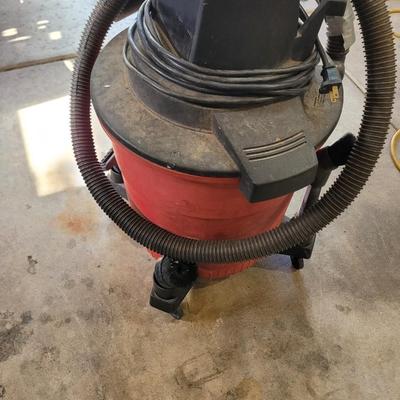Working Sears Roebuck shopvac with attachments