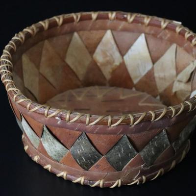 Native American Alaskan Athabaskan Indian Hand Made Birch Bark Basket