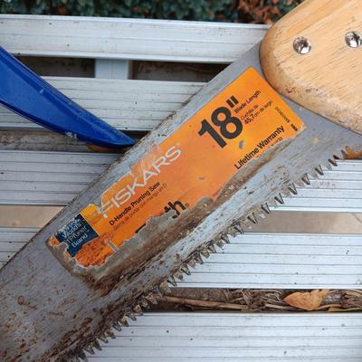 LIGHTWEIGHT ALUMINUM WORK PLATFORM AND SOME HAND TOOLS