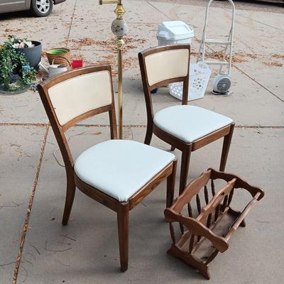 2 DINING CHAIRS, FLOOR LAMP AND MAGAZINE RACK