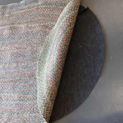 BRAIDED AREA RUG WITH MAT
