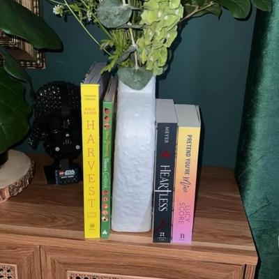large vase / book end vase