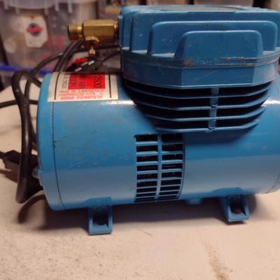 Paasche 1/10 Hp 115 Volt Diaphragm Air Compressor