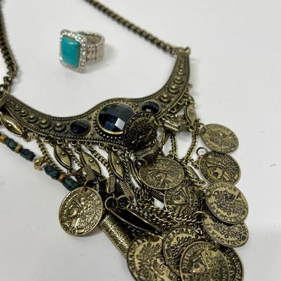 Fashion Jewelry Lot - 10 pieces - necklaces, rings, earrings - lot#11