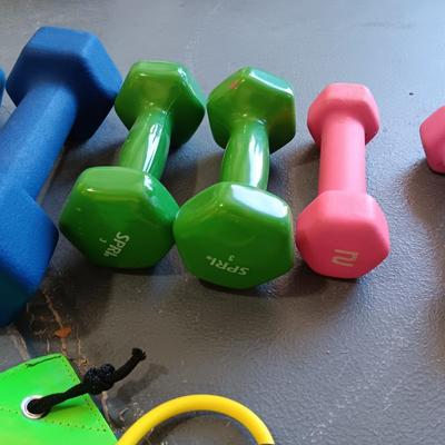 HAND WEIGHTS, EXERCISE MAT AND MORE