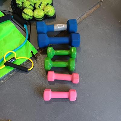 HAND WEIGHTS, EXERCISE MAT AND MORE