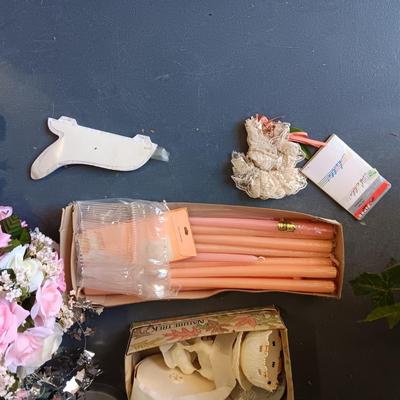 WEDDING DECORATIONS AND 3 STORAGE CONTAINERS