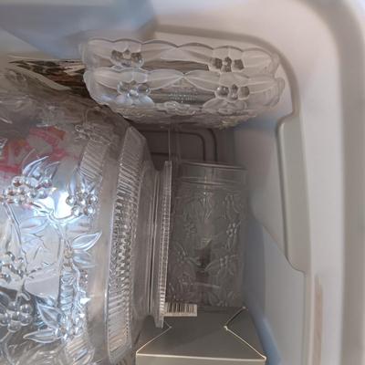 WEDDING DECORATIONS AND 3 STORAGE CONTAINERS