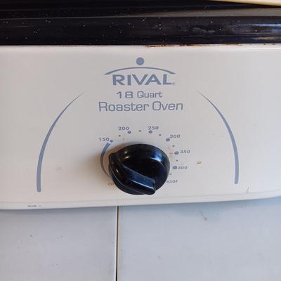 RIVAL 18 QUART ROASTER OVEN WITH 3 SECTION WARMING INSERT