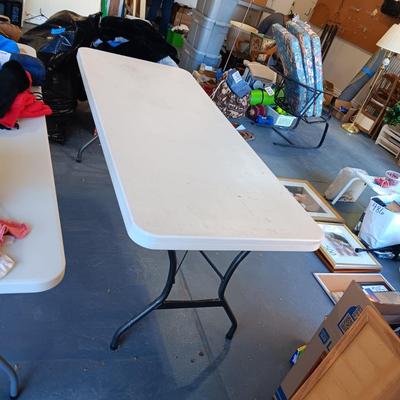 6 FOOT TABLE WITH FOLDING LEGS