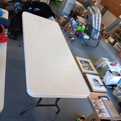 6 FOOT TABLE WITH FOLDING LEGS