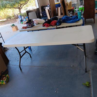 6 FOOT TABLE WITH FOLDING LEGS