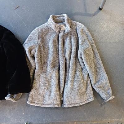 GIRLS/LADIES JACKETS (SMALL) 2 OZARK TRAILS PILLOWS AND MORE