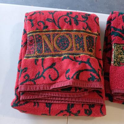 NOEL AND JOY TOWELS, HAND TOWELS AND WASHCLOTHS