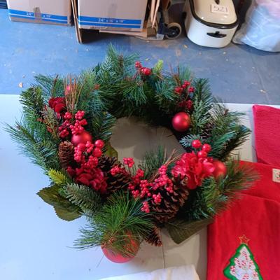 CHRISTMAS WREATH, HAND TOWELS AND MORE