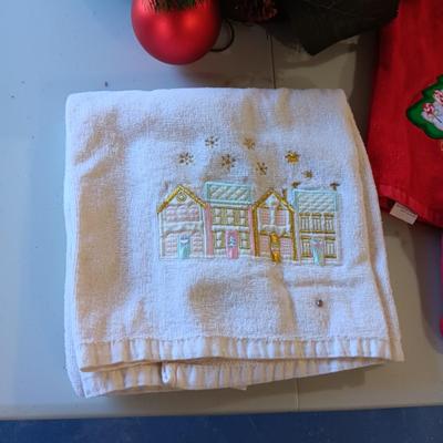 CHRISTMAS WREATH, HAND TOWELS AND MORE