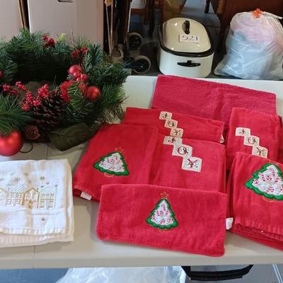 CHRISTMAS WREATH, HAND TOWELS AND MORE