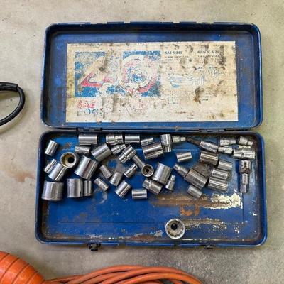 BLACK AND DECKER ORBITAL POLISHER, RANDOM SOCKETS AND TROUBLE LIGHT