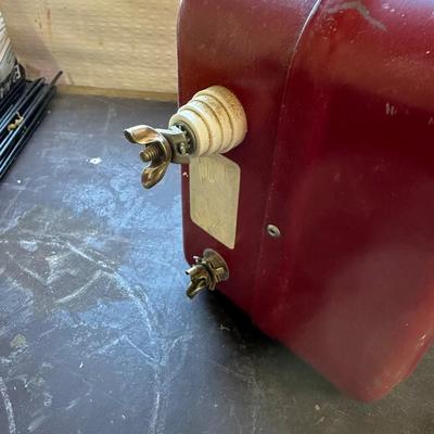 PORTABLE ELECTRIC FENCE AND HARDWARE