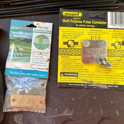 PORTABLE ELECTRIC FENCE AND HARDWARE