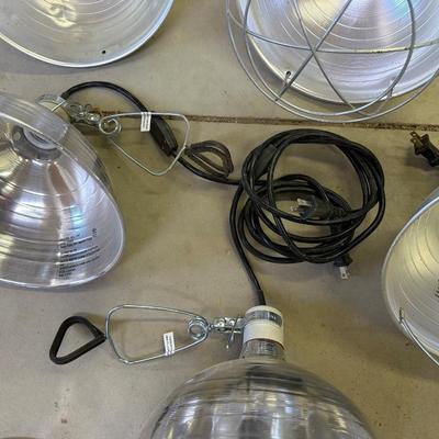 6 HEAT/HANGING LAMP HOUSINGS AND EXTENSION CORDS