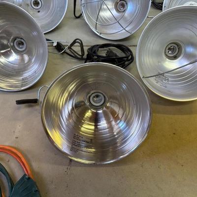 6 HEAT/HANGING LAMP HOUSINGS AND EXTENSION CORDS