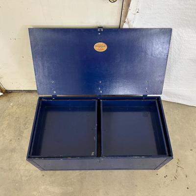 VINTAGE MARINE FOOT LOCKER