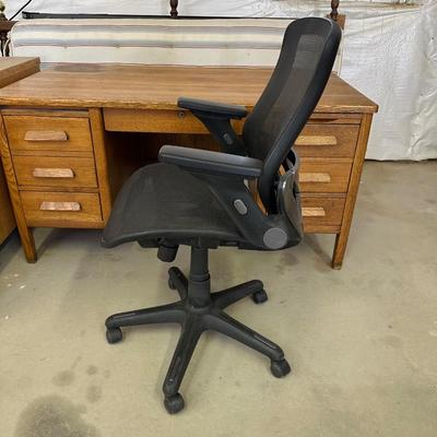 SOLID WOOD DESK AND A DESK CHAIR