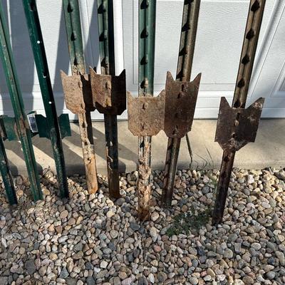 VARIETY OF T-POSTS & T-POST JACK