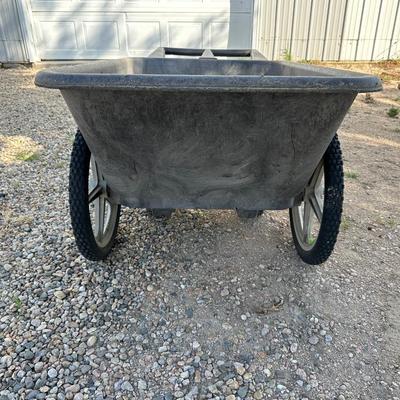 RUBBERMAID YARD CART
