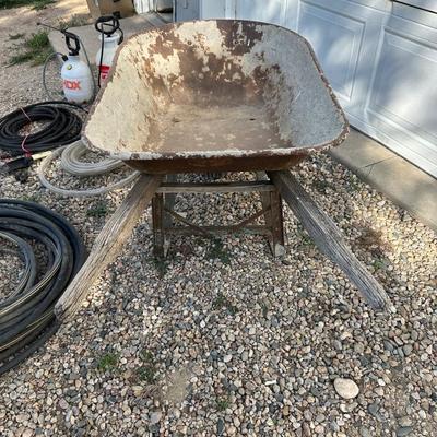 WHEEL BARROW, GARDEN HOSES, WEED SPRAYERS