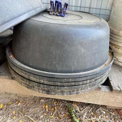 MISC FEEDERS AND CONTAINERS