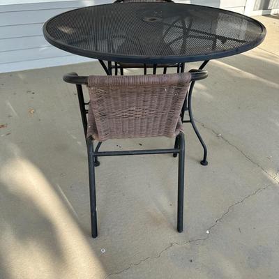 METAL MESH PATIO TABLE W/2 OUTDOOR WICKER CHAIRS