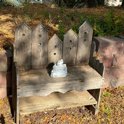 UNIQUE GARDEN BENCH