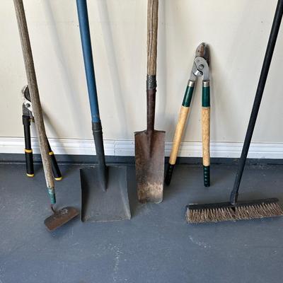 YARD AND GARDEN TOOLS