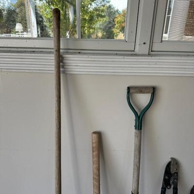 YARD AND GARDEN TOOLS