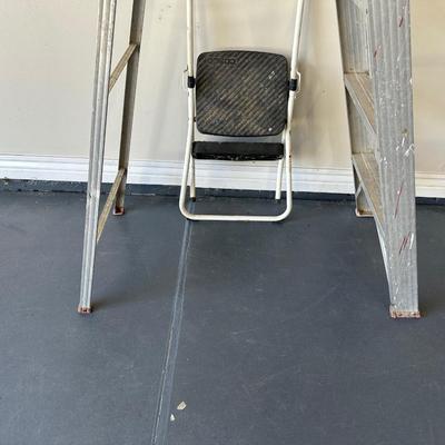 5' ALUMINUM LADDER AND A STEP STOOL