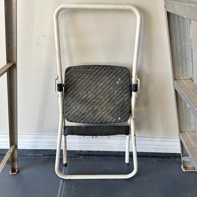 5' ALUMINUM LADDER AND A STEP STOOL